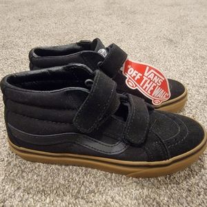 Kids mid high Velcro buckle Vans
